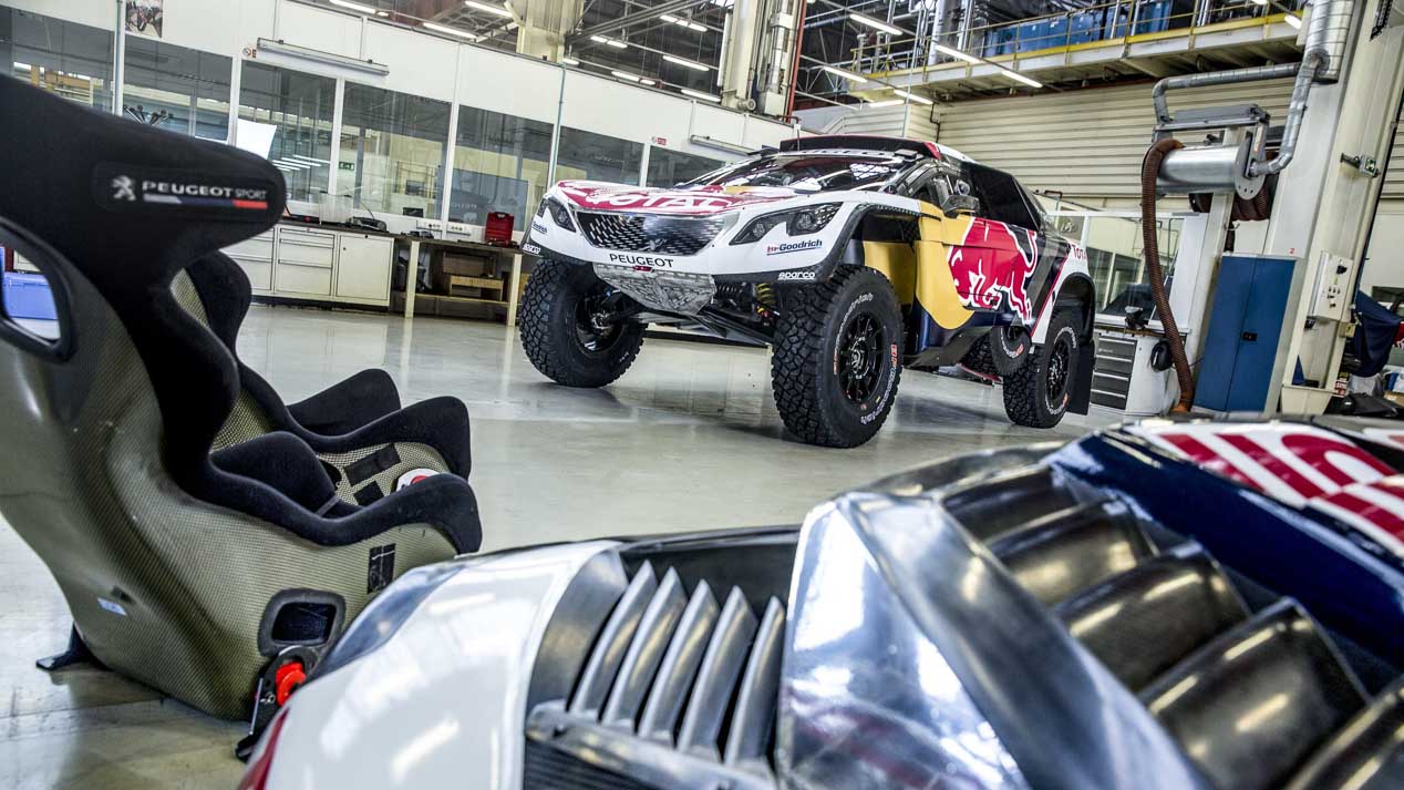 30 años de Peugeot en el Dakar