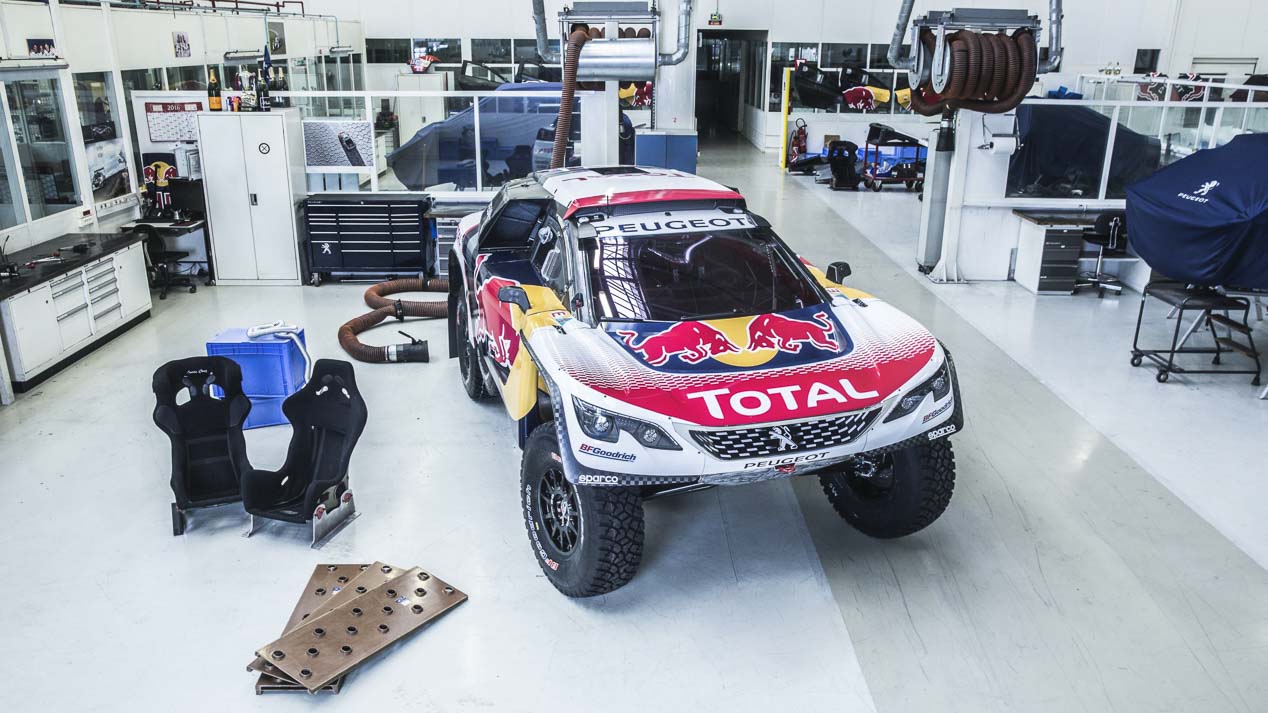 30 años de Peugeot en el Dakar