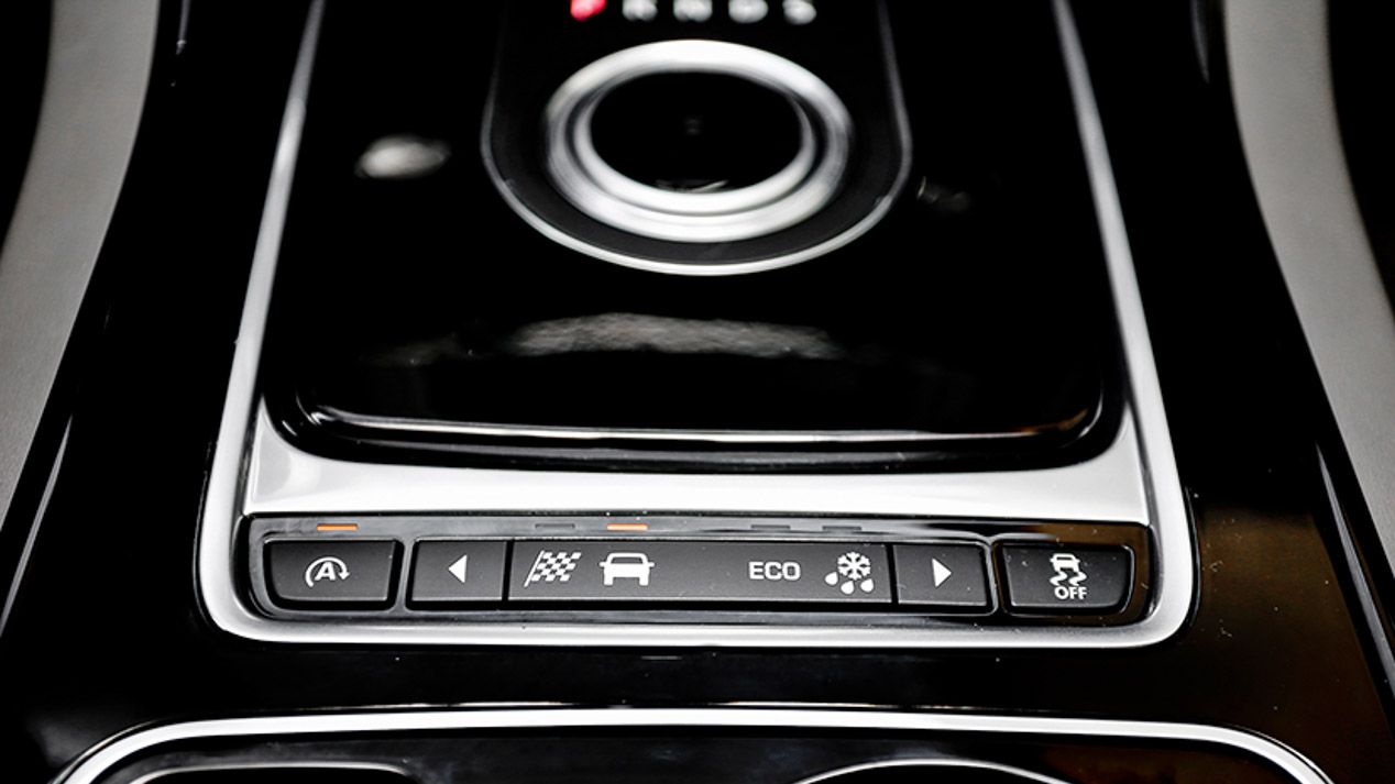 Alfa Romeo Giulia 2016 enfrentado a sus rivales