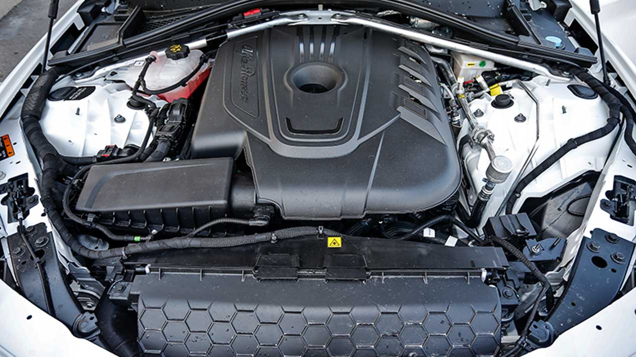 Alfa Romeo Giulia 2016 enfrentado a sus rivales