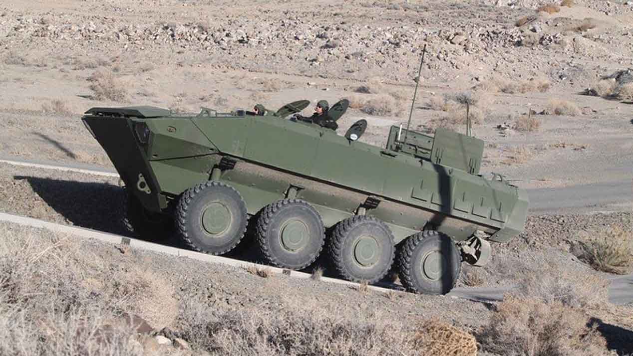 El vehículo militar anfibio al que nada se le pone por delante