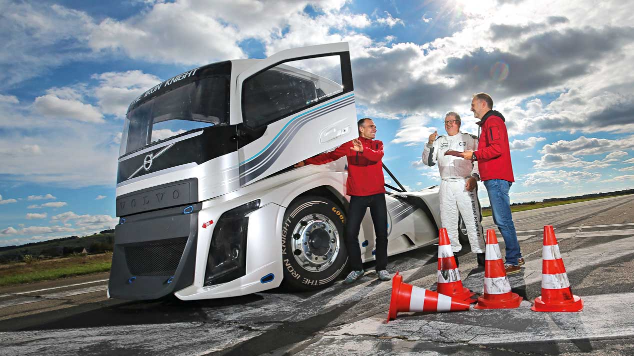 Probamos el nuevo Volvo Iron Knight: el camión más rápido