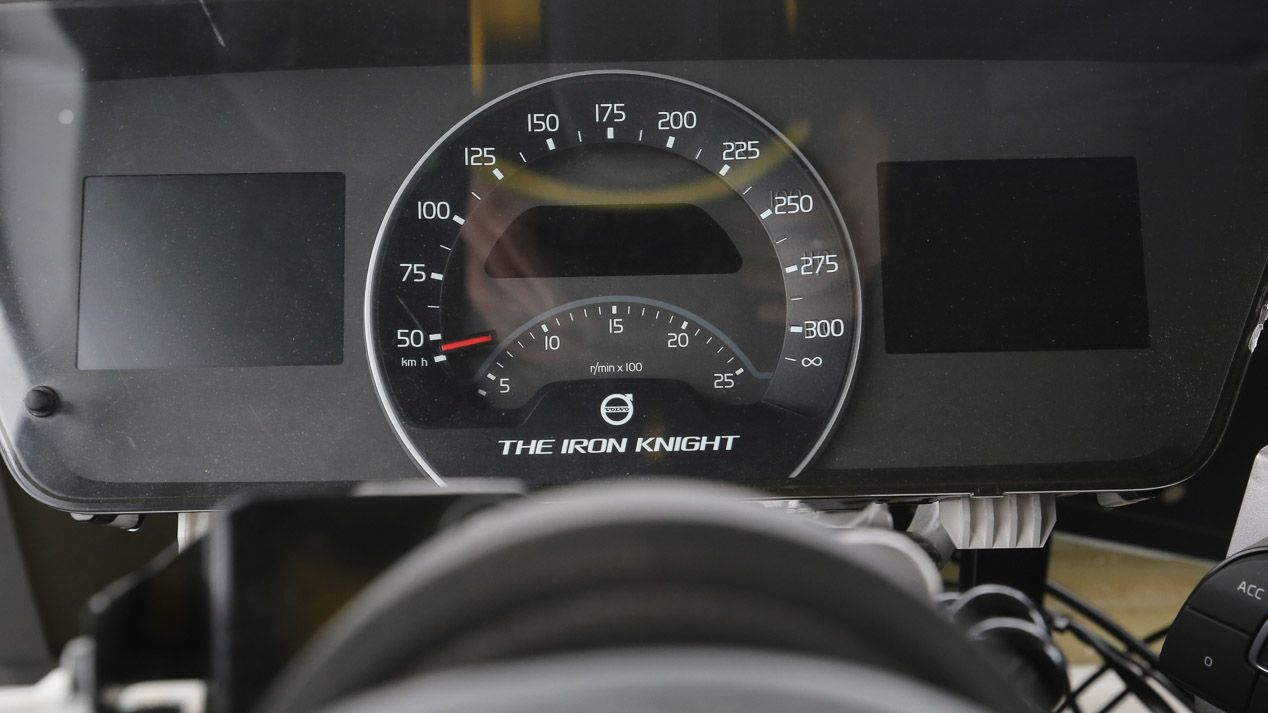 Probamos el nuevo Volvo Iron Knight: el camión más rápido