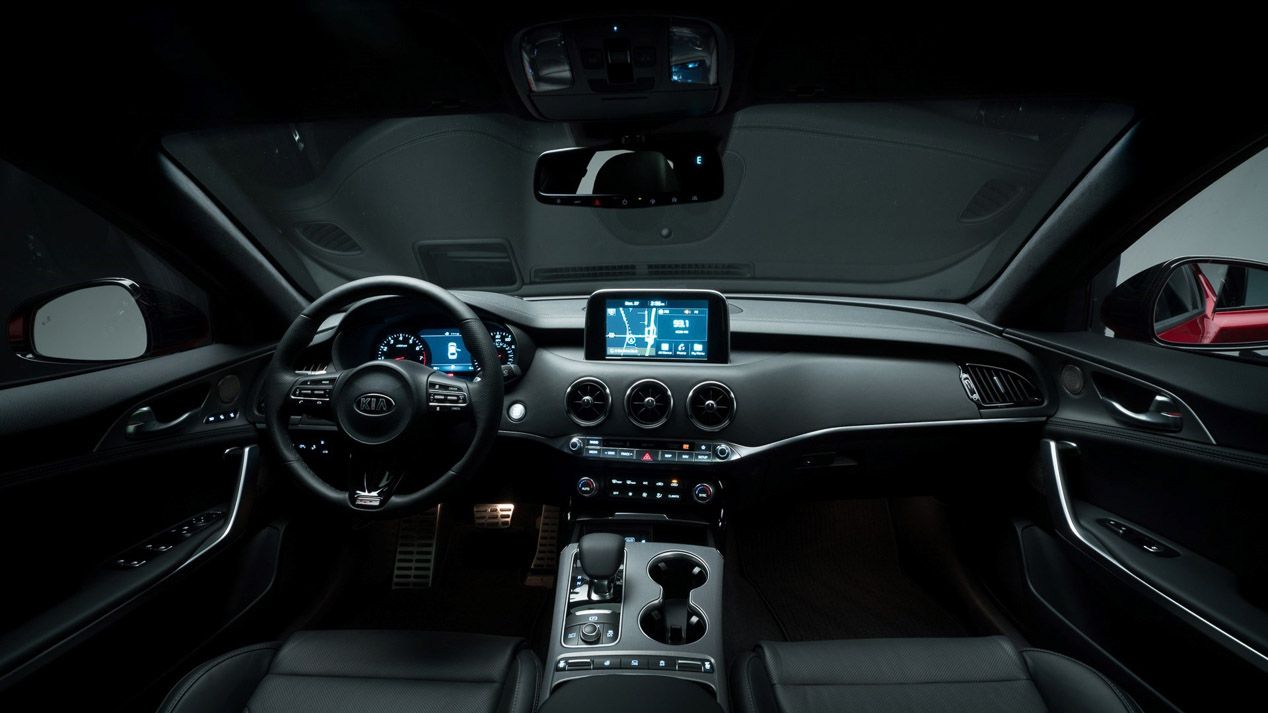 Kia Stinger. Ya nos hemos sentado en la súper berlina deportiva