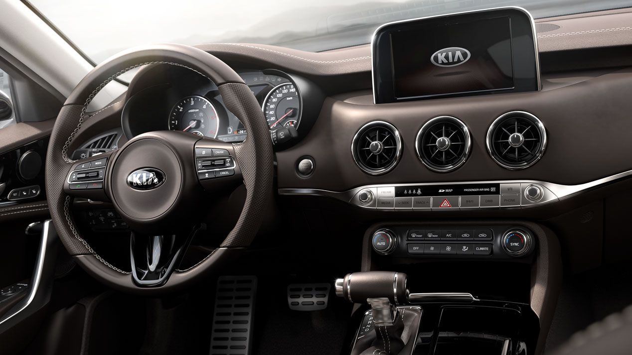 Kia Stinger. Ya nos hemos sentado en la súper berlina deportiva