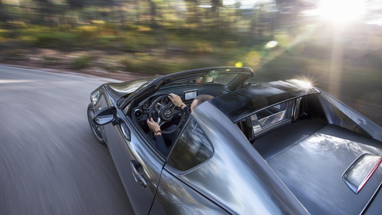 Mazda MX-5 RF: roadster con techo duro retráctil