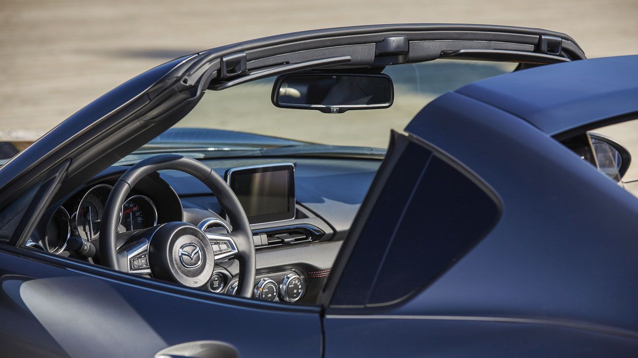 Mazda MX-5 RF: roadster con techo duro retráctil