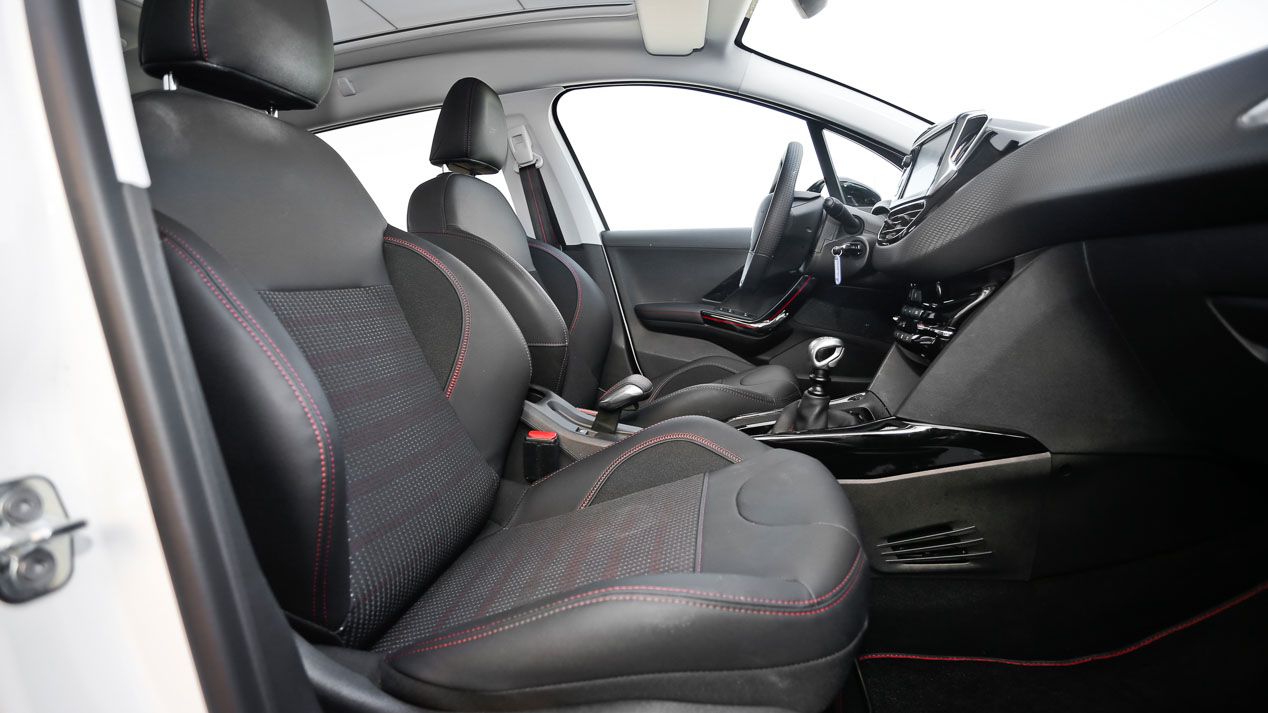 Nissan Juke dCi vs Peugeot 2008 1.6 BlueHDi vs Renault Captur dCi