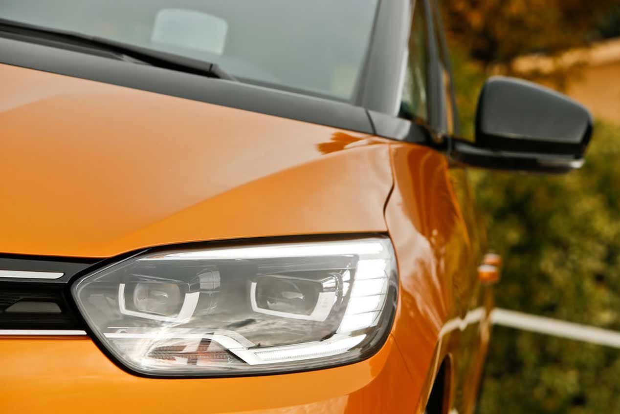 A prueba los Renault Scénic y Citroën C4 Picasso