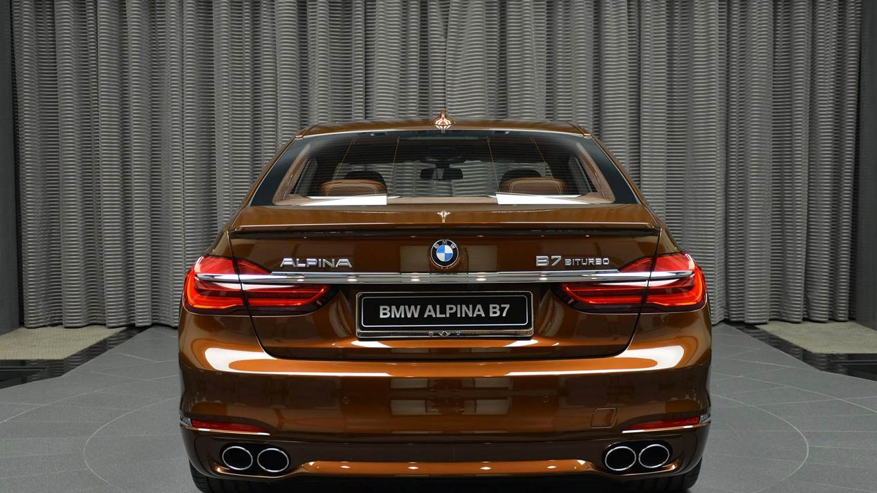 BMW Alpina B7 ALLRAD 038, presumiendo de color marrón