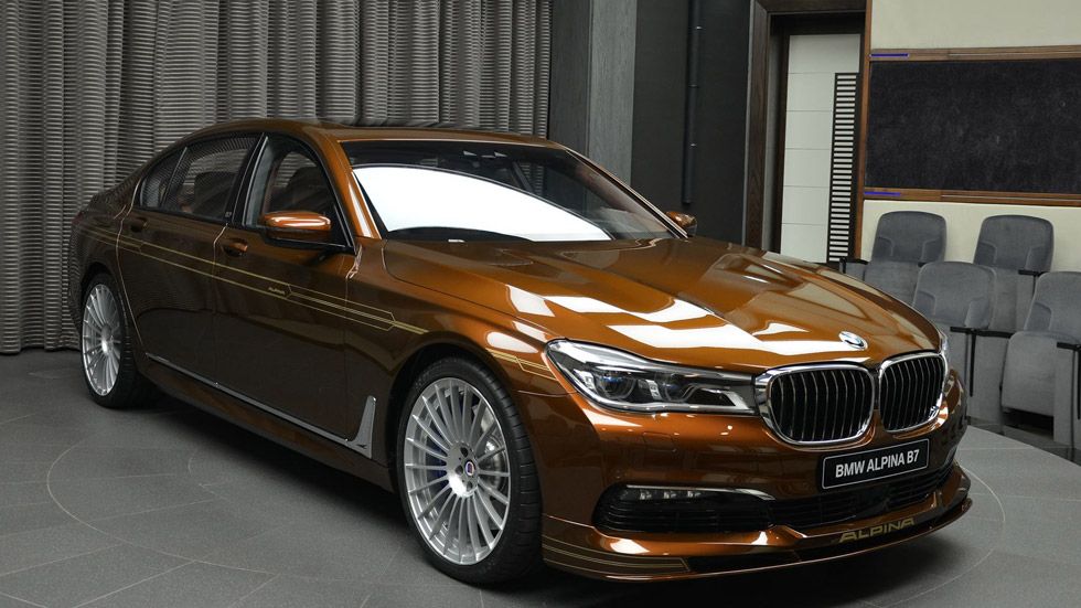 BMW Alpina B7 ALLRAD 038, presumiendo de color marrón