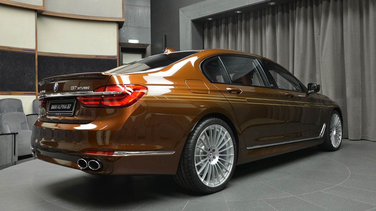 BMW Alpina B7 ALLRAD 038, presumiendo de color marrón