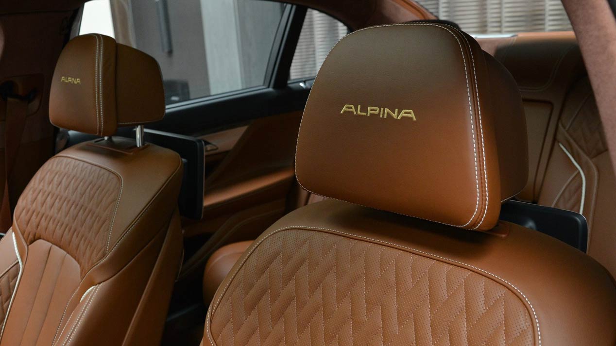BMW Alpina B7 ALLRAD 038, presumiendo de color marrón