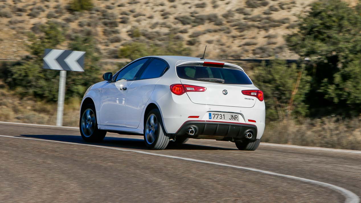 Alfa Romeo Giulietta y Seat León, dos rápidos Diesel enfrentados