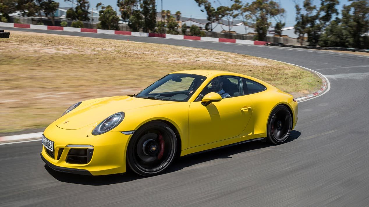 Porsche 911 GTS, un súperdeportivo que enamora cada día o en circuito