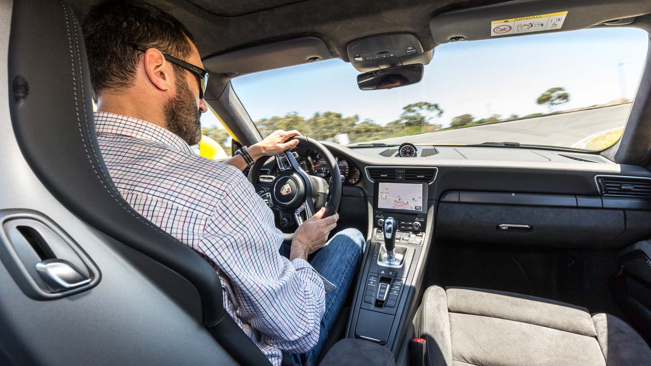 Porsche 911 GTS, un súperdeportivo que enamora cada día o en circuito