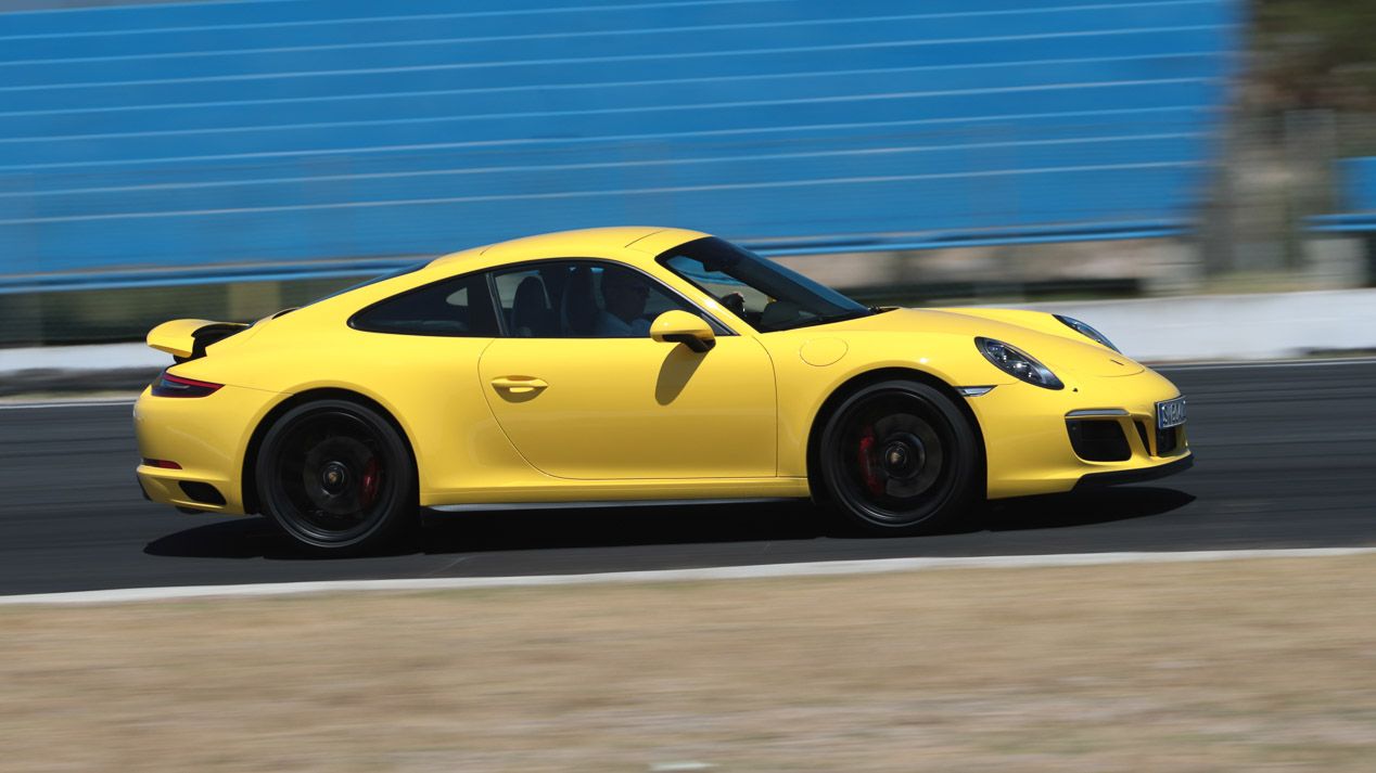 Porsche 911 GTS, un súperdeportivo que enamora cada día o en circuito
