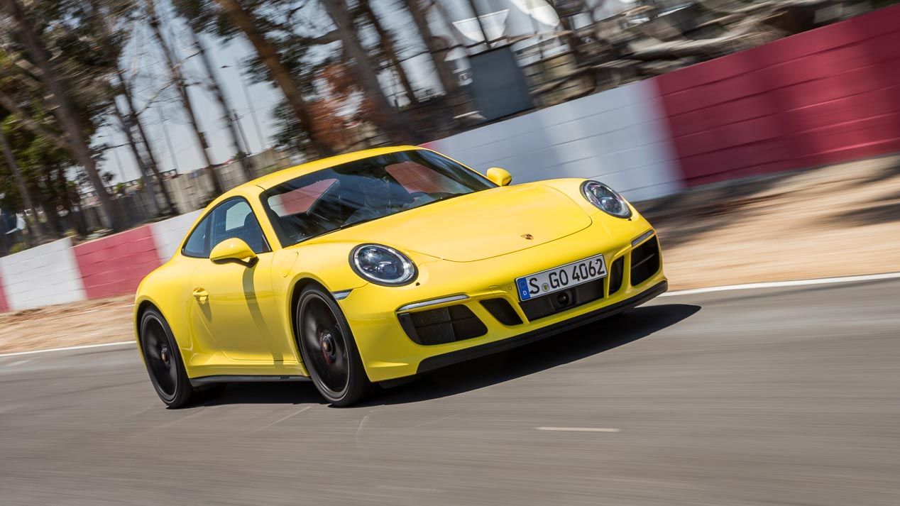 Porsche 911 GTS, un súperdeportivo que enamora cada día o en circuito