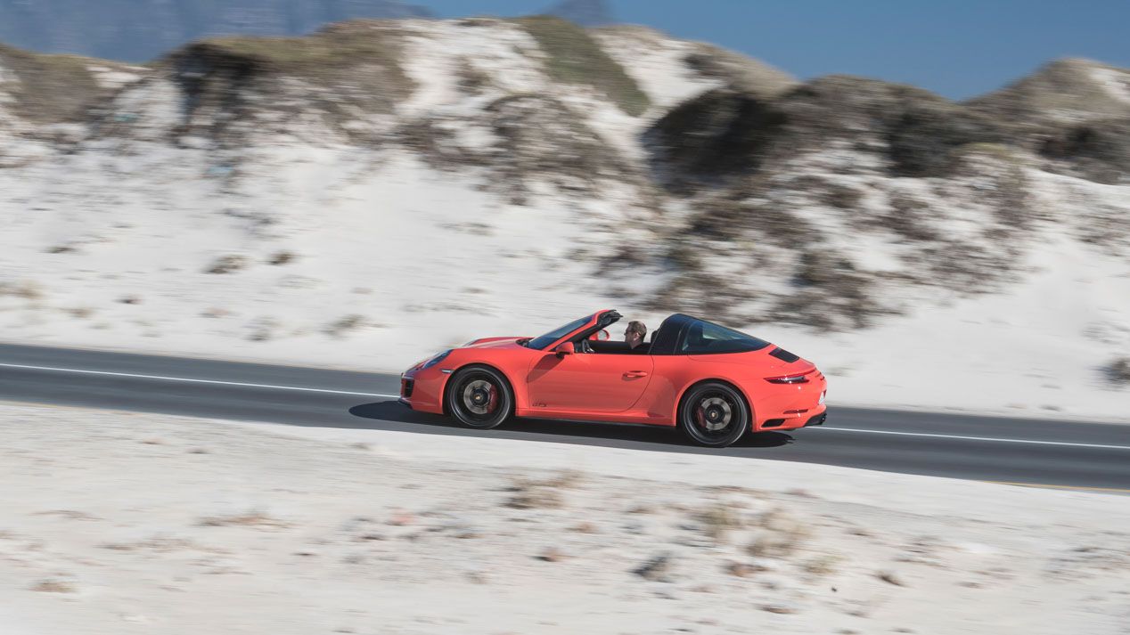 Porsche 911 GTS, un súperdeportivo que enamora cada día o en circuito