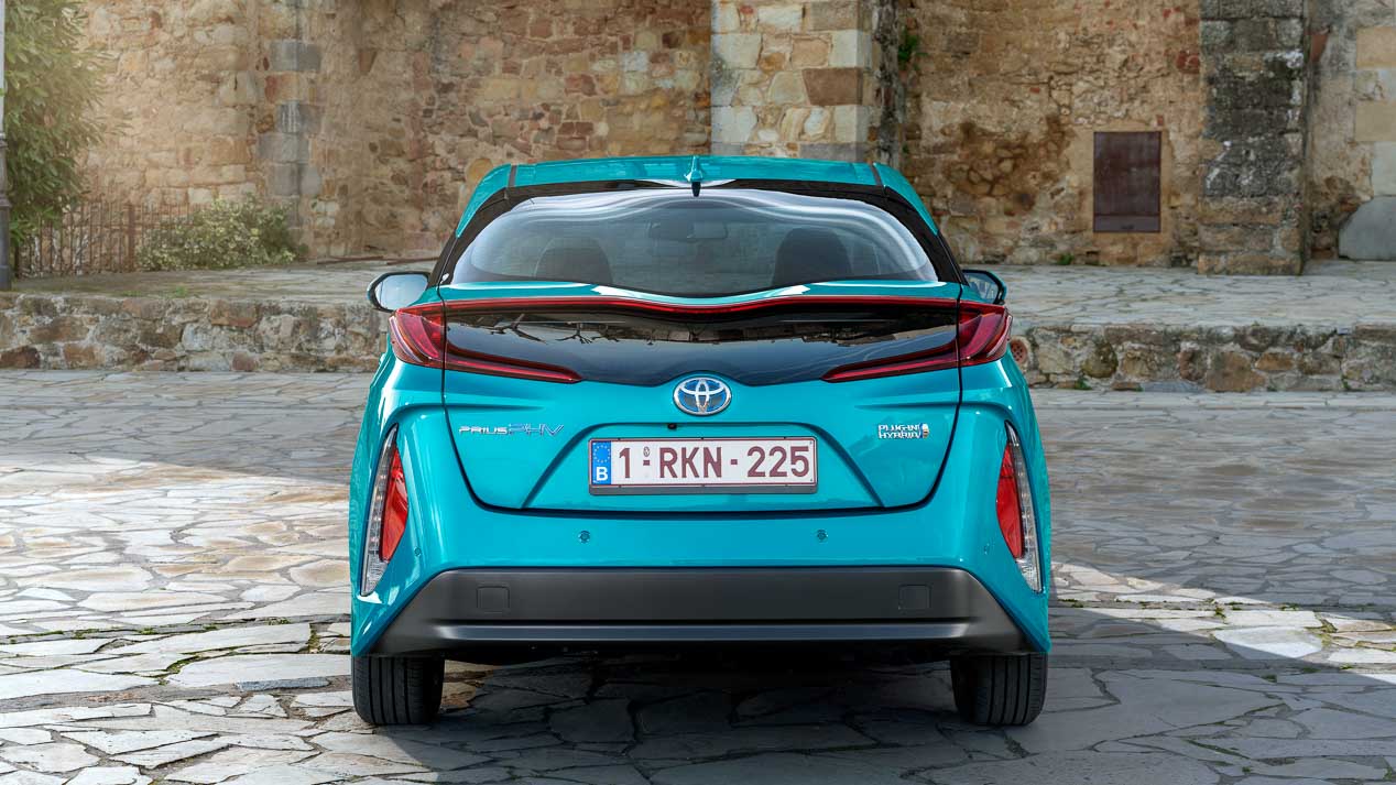 Toyota Prius Plug-in 2017, nueva generación del híbrido enchufable