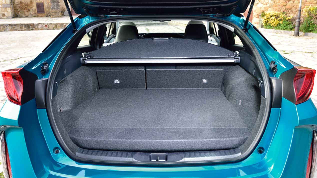 Toyota Prius Plug-in 2017, nueva generación del híbrido enchufable
