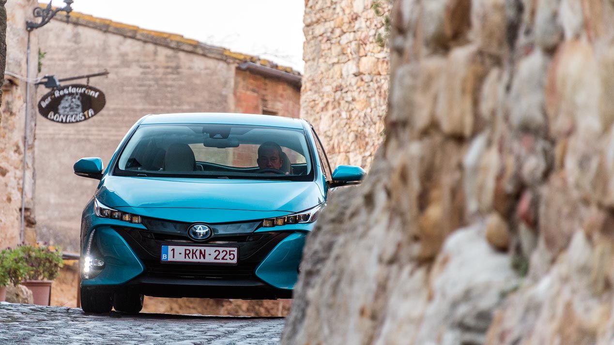 Toyota Prius Plug-in 2017, nueva generación del híbrido enchufable