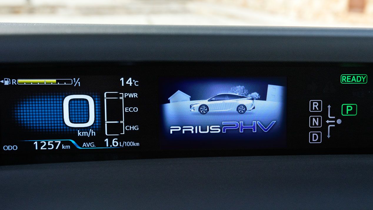 Toyota Prius Plug-in 2017, nueva generación del híbrido enchufable