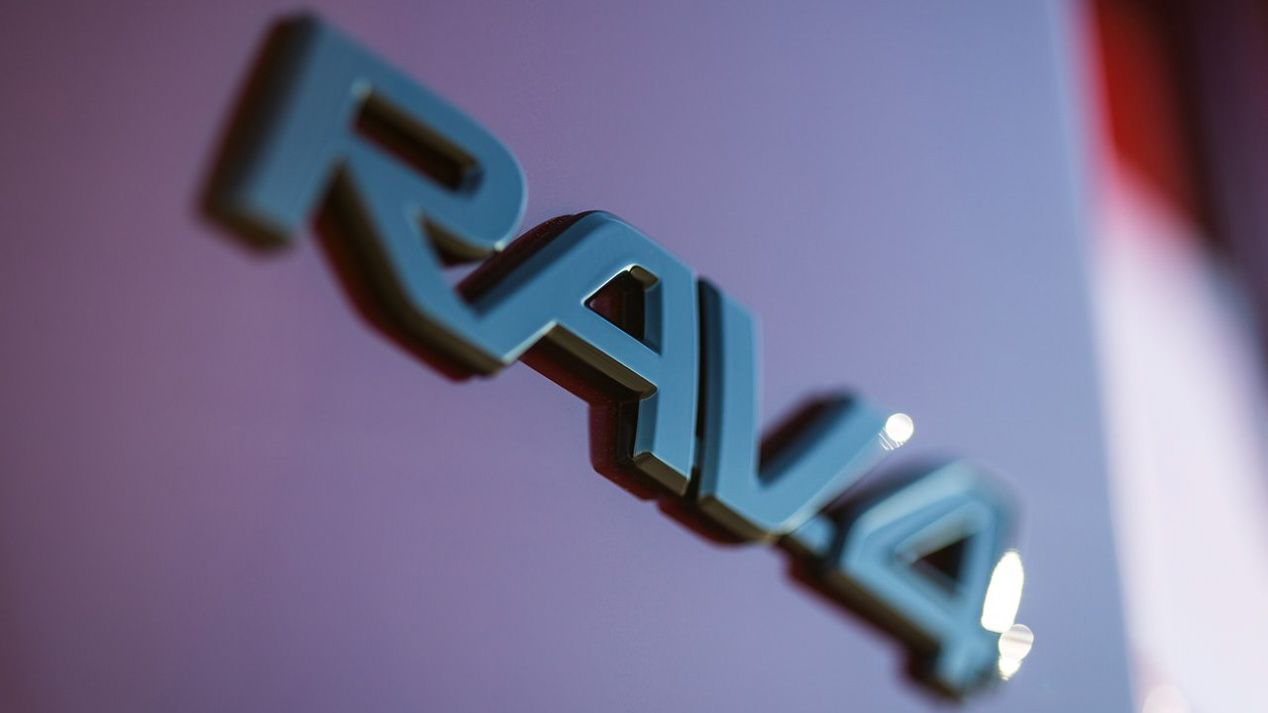 Toyota RAV4 Adventure, con una imagen más campera