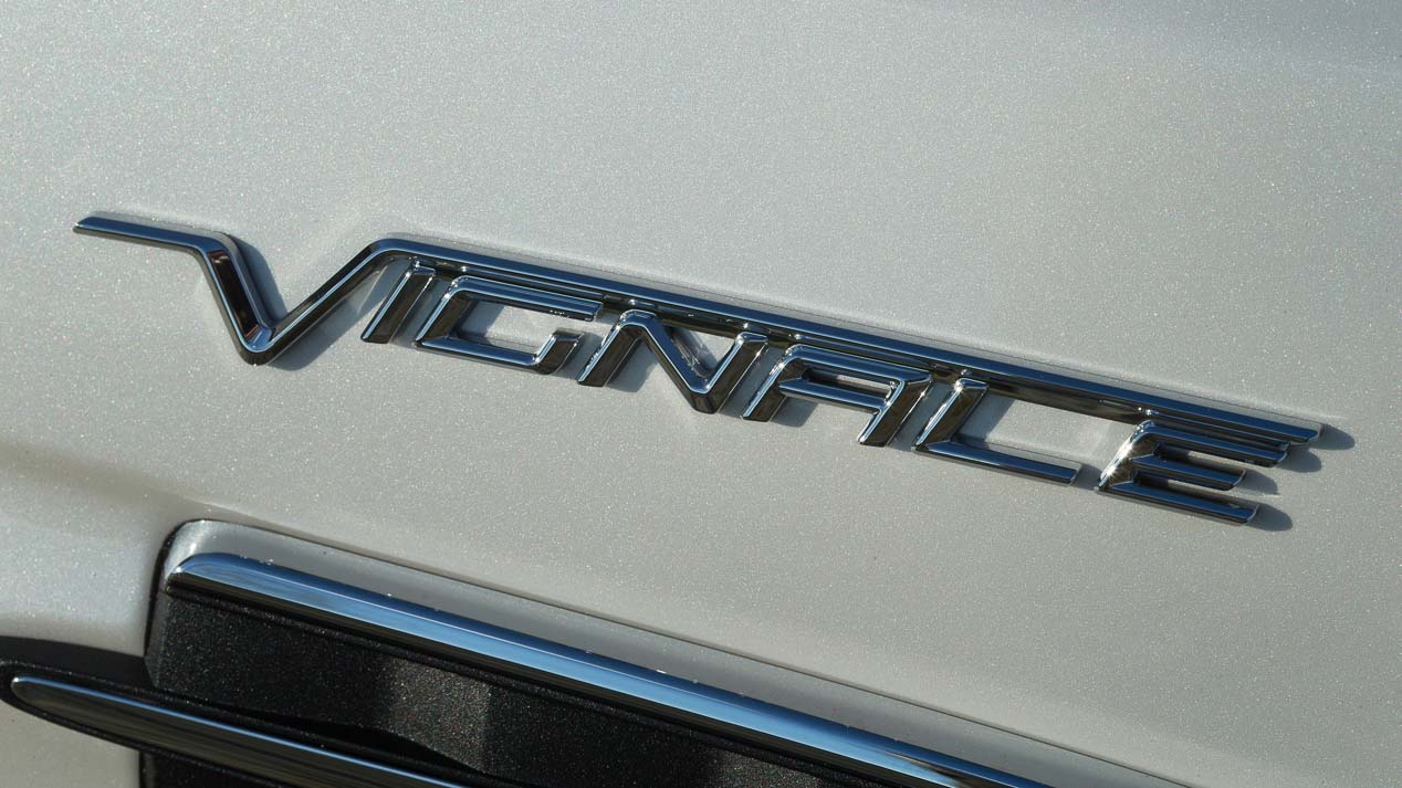 Ford Kuga 2.0 TDCi/180 vs Toyota RAV4 Hybrid, ¿cuál es mejor?