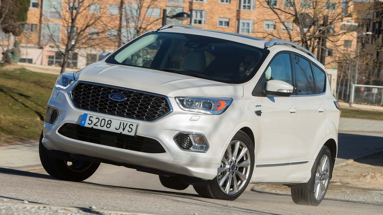 Ford Kuga 2.0 TDCi/180 vs Toyota RAV4 Hybrid, ¿cuál es mejor?