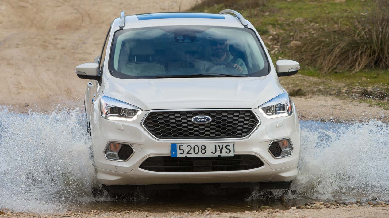 Ford Kuga 2.0 TDCi/180 vs Toyota RAV4 Hybrid, ¿cuál es mejor?