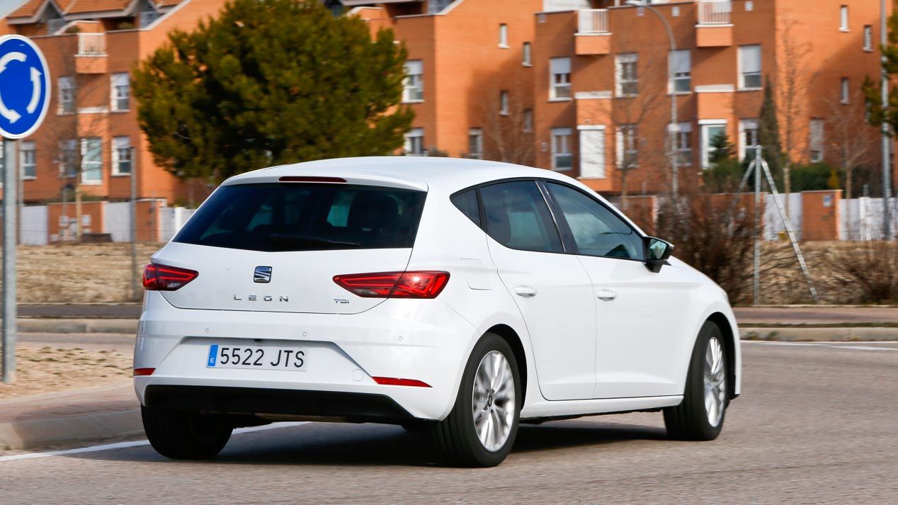 Opel Astra 1.6 CDTi vs Seat León 1.6 TDi: ¿qué compacto es mejor?