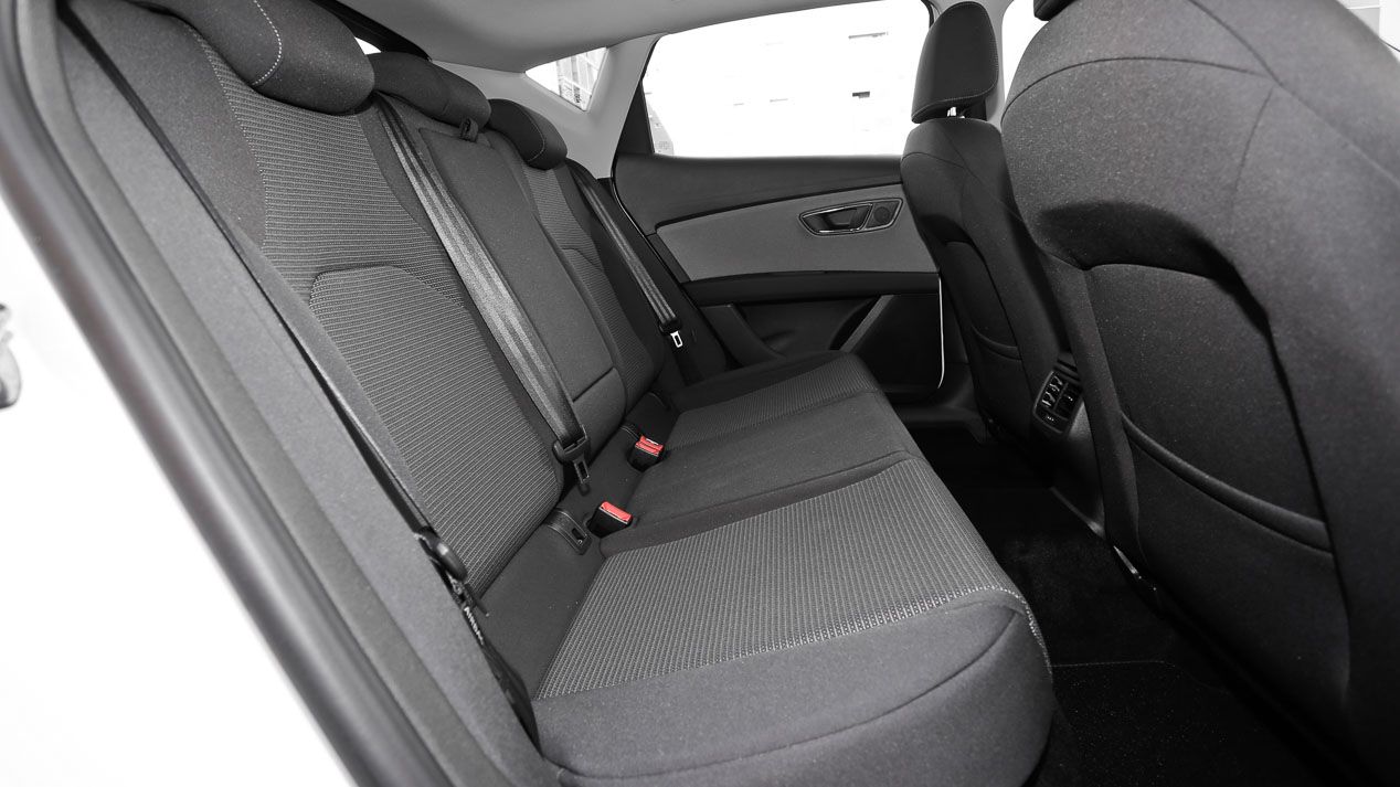 Opel Astra 1.6 CDTi vs Seat León 1.6 TDi: ¿qué compacto es mejor?