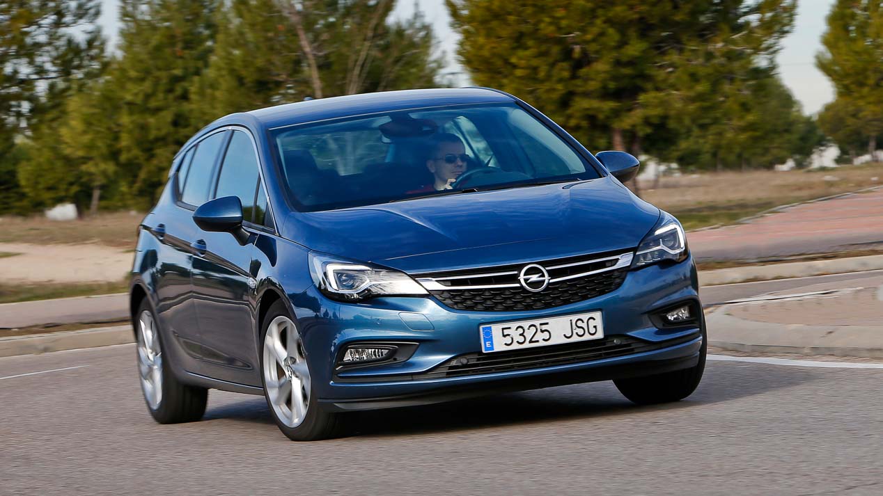 Opel Astra 1.6 CDTi vs Seat León 1.6 TDi: ¿qué compacto es mejor?