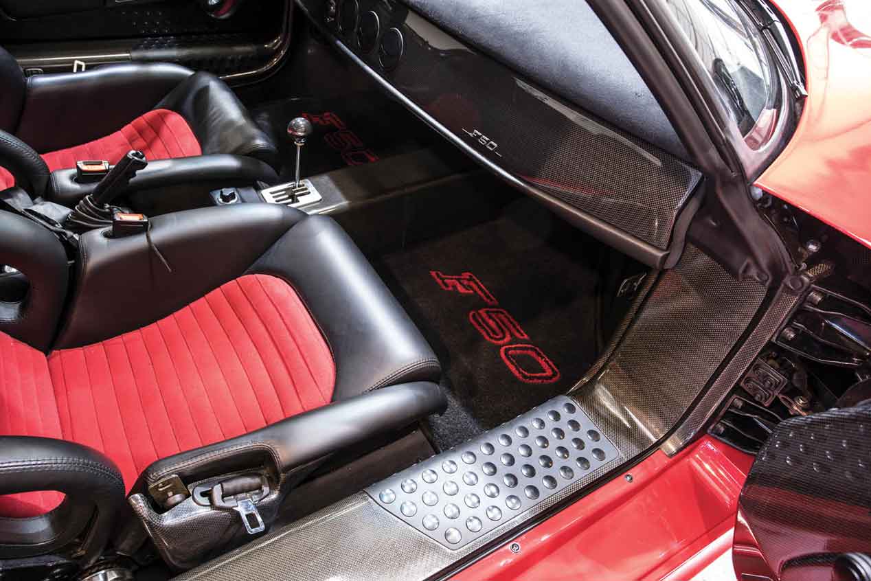 Sale a subasta el Ferrari F50 que perteneció a Mike Tyson
