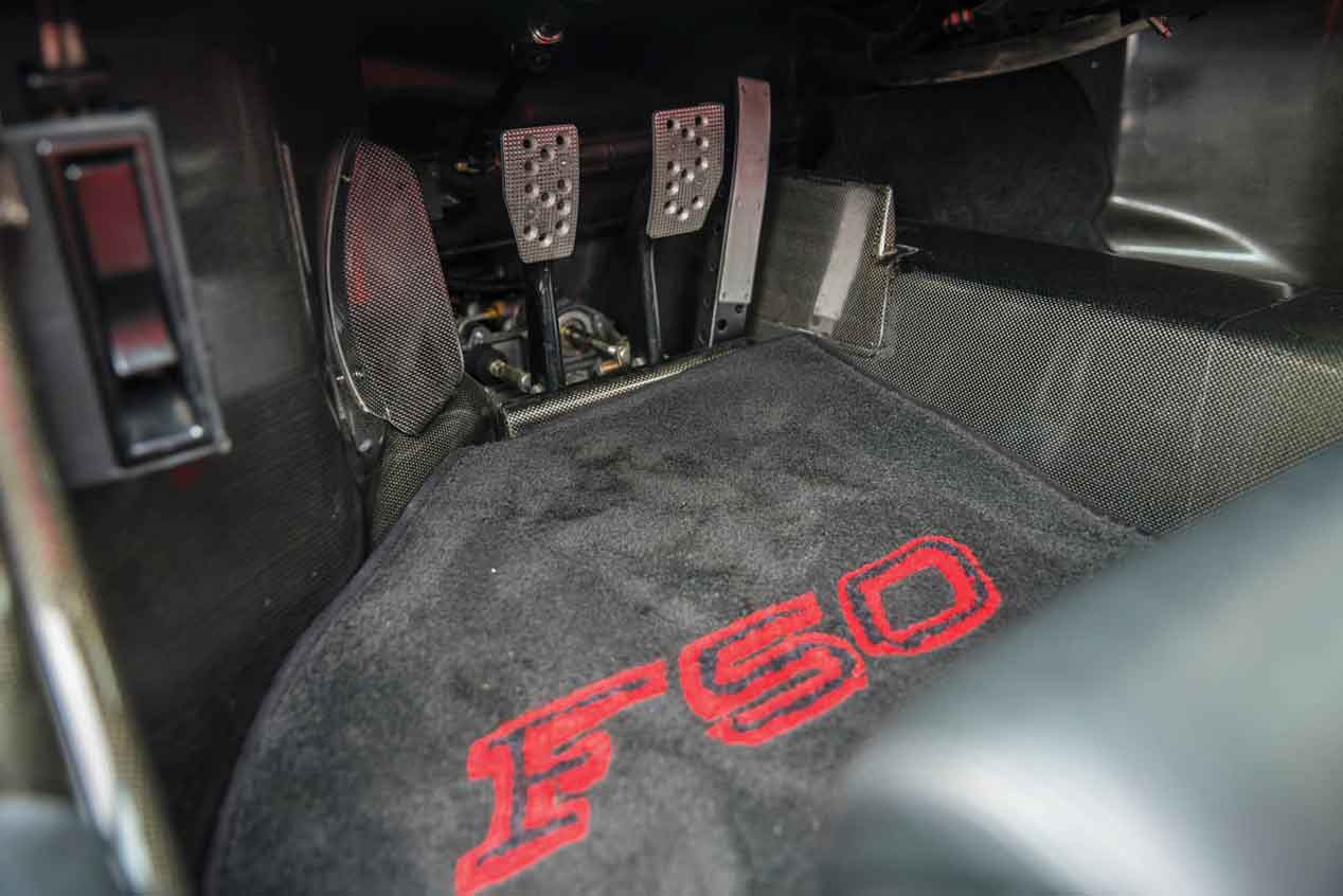 Sale a subasta el Ferrari F50 que perteneció a Mike Tyson