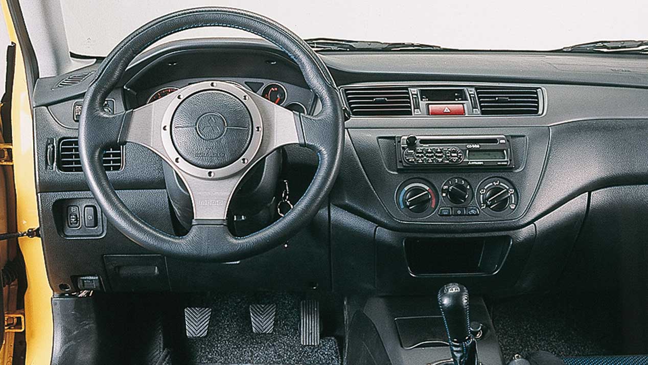 Dos leyendas deportivas: Mitsubishi EVO VII vs Subaru Impreza WRX STi