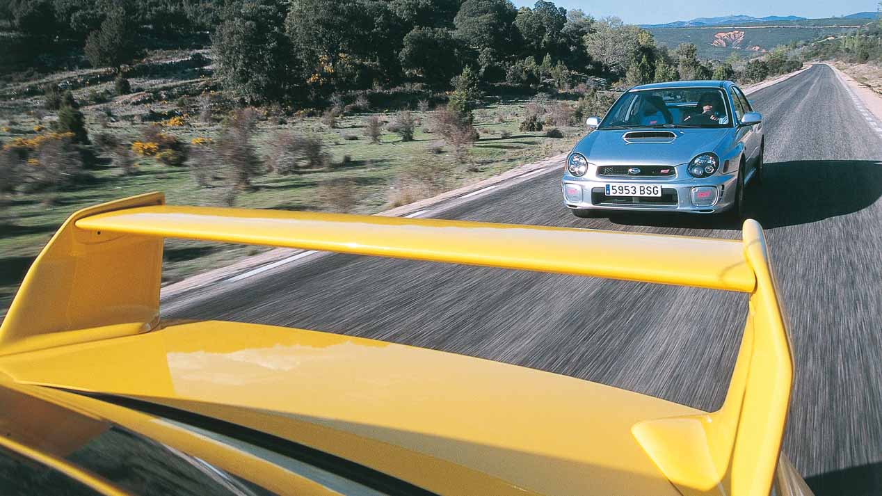 Dos leyendas deportivas: Mitsubishi EVO VII vs Subaru Impreza WRX STi