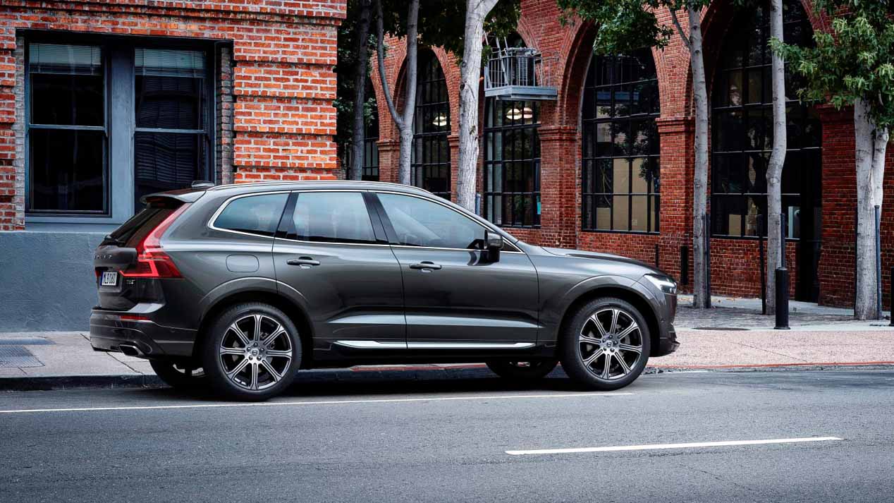 Volvo XC60, el SUV sueco se hace más grande, seguro y habitable e incluye una variante híbrida enchufable