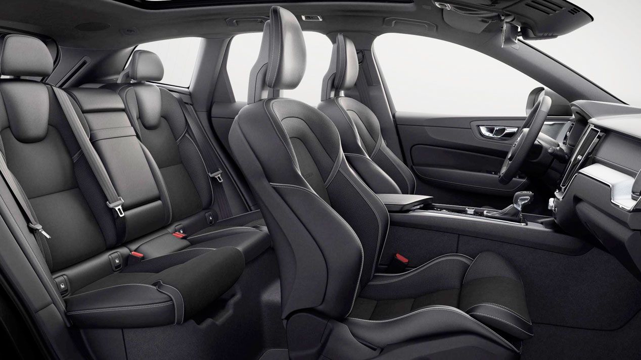 Volvo XC60, el SUV sueco se hace más grande, seguro y habitable e incluye una variante híbrida enchufable
