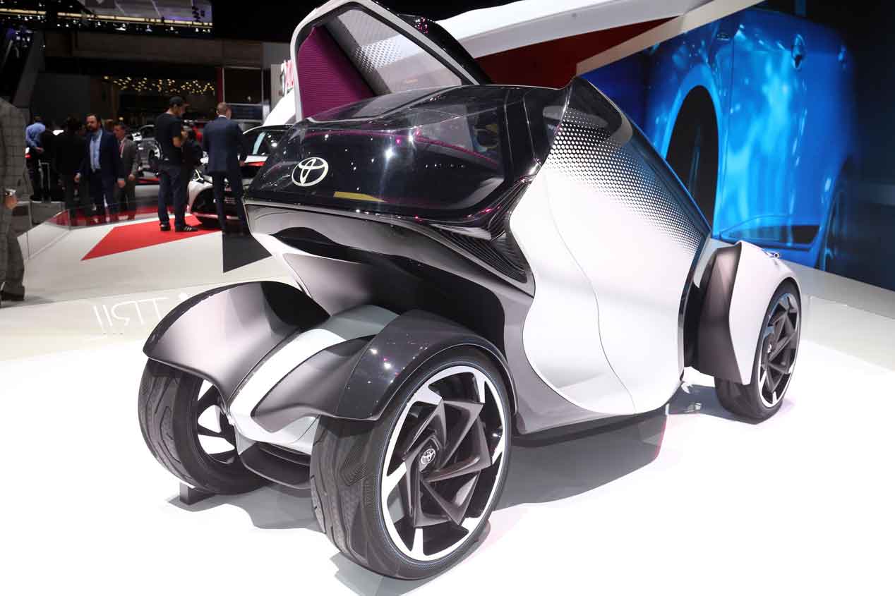 Toyota i-TRIL, un eléctrico triplaza con alma urbana