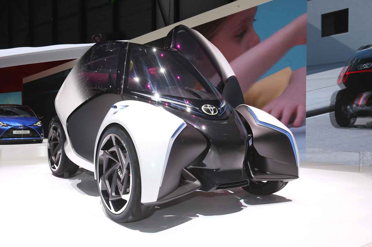 Toyota i-TRIL, un eléctrico triplaza con alma urbana