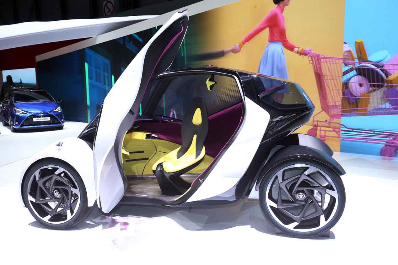 Toyota i-TRIL, un eléctrico triplaza con alma urbana