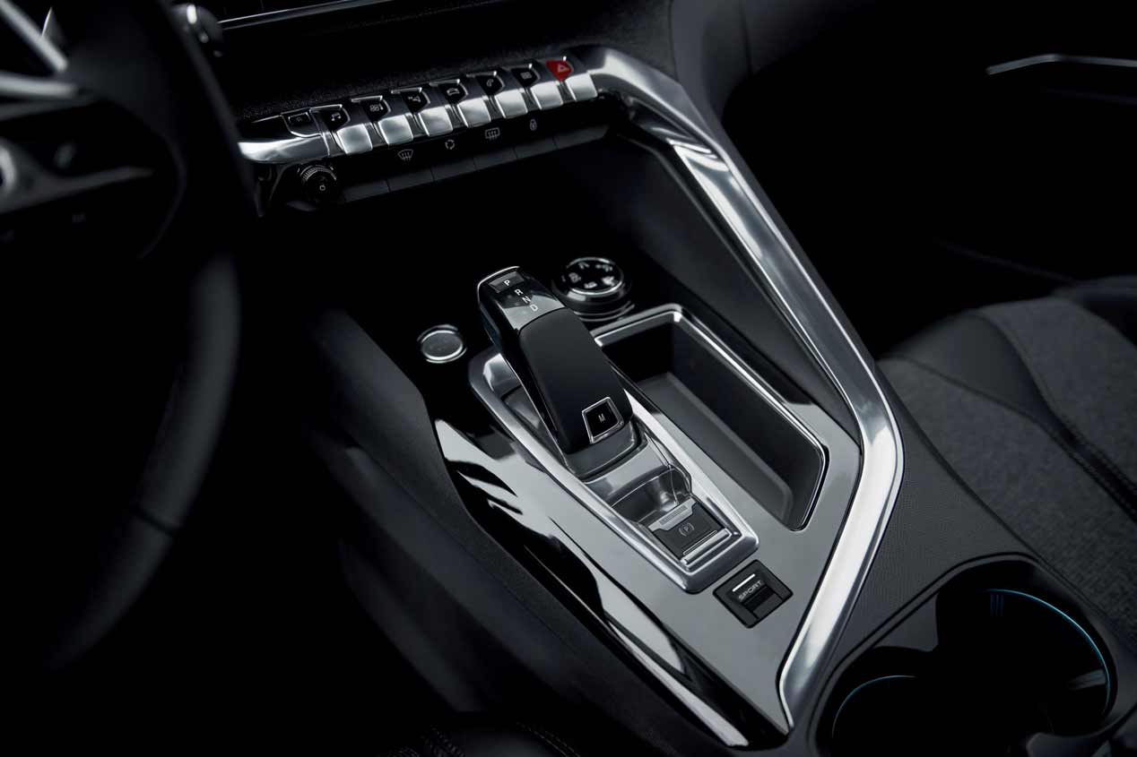 Peugeot 3008 1.2 PureTech EAT6, más madera