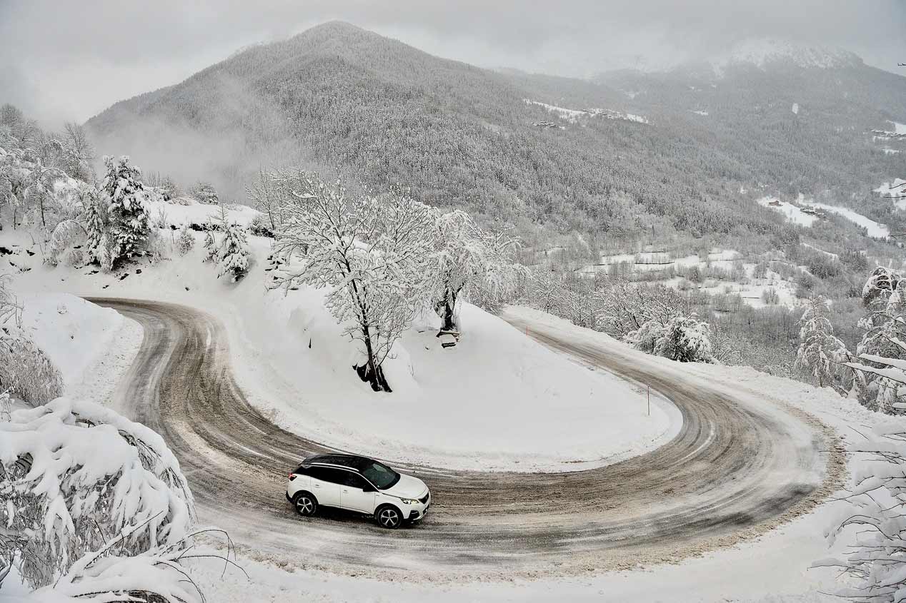 Peugeot 3008 1.2 PureTech EAT6, más madera