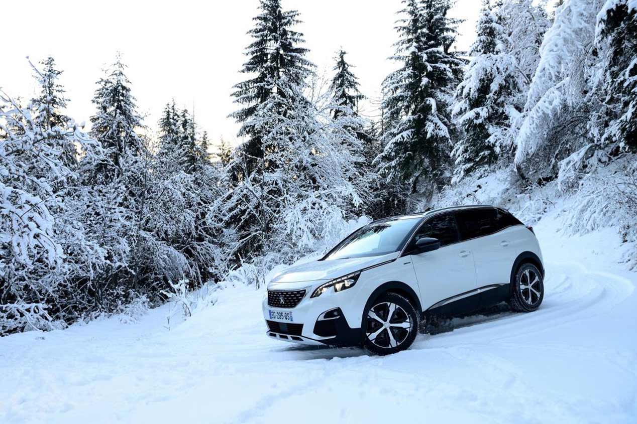 Peugeot 3008 1.2 PureTech EAT6, más madera