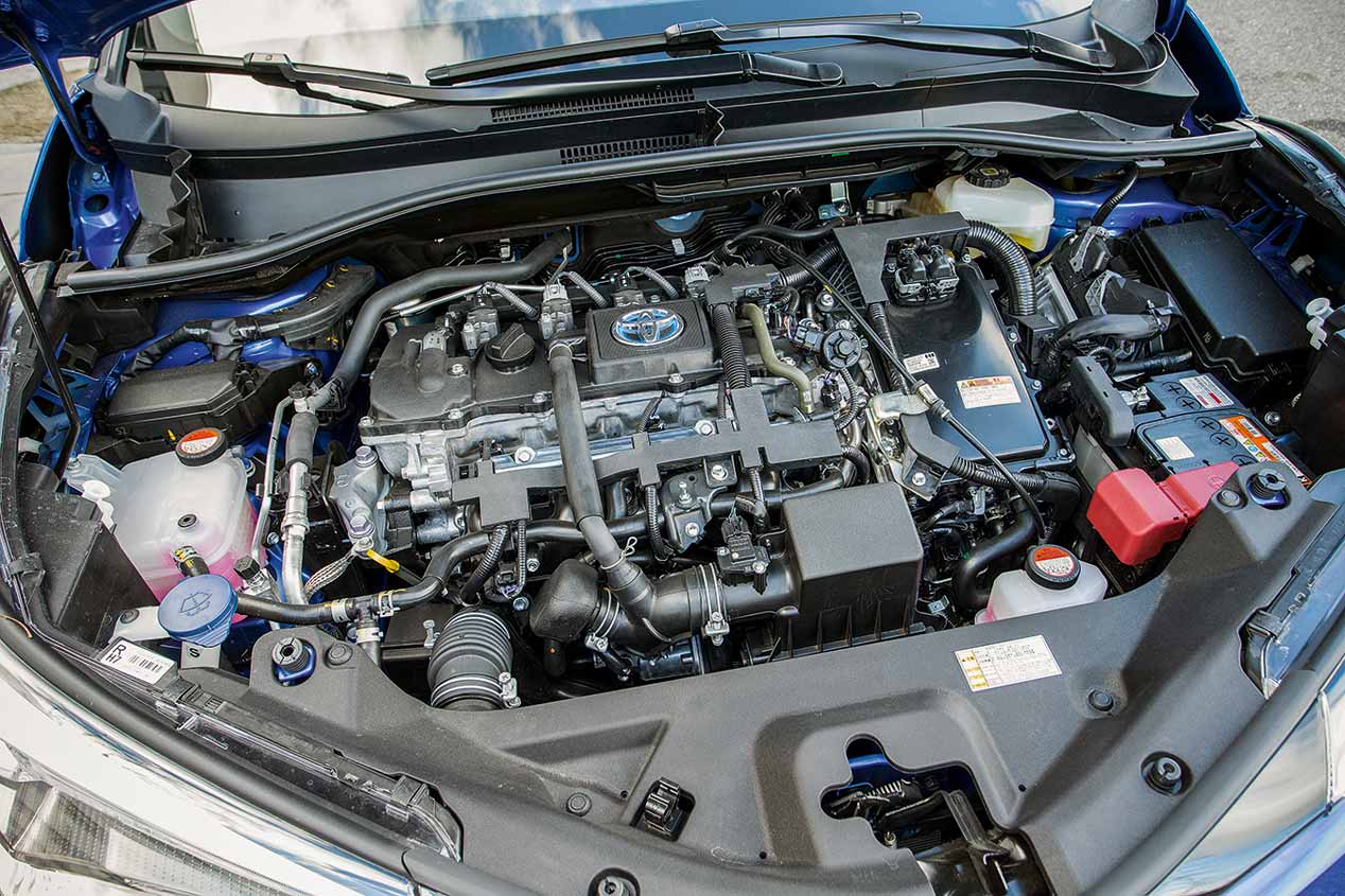 Duelo a mediciones: Peugeot 3008 1.2 PureTech vs Toyota C-HR Hybrid