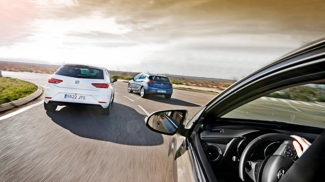 Seat León Diesel, Opel Astra Diesel y Toyota Auris híbrido, en fotos
