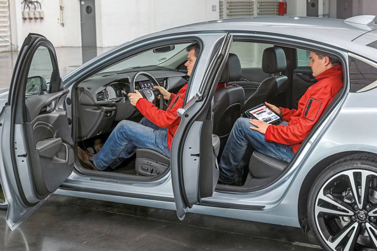 Opel Insignia Grand Sport frente a Audi A5 Sportback: ¿cuál es mejor berlina?