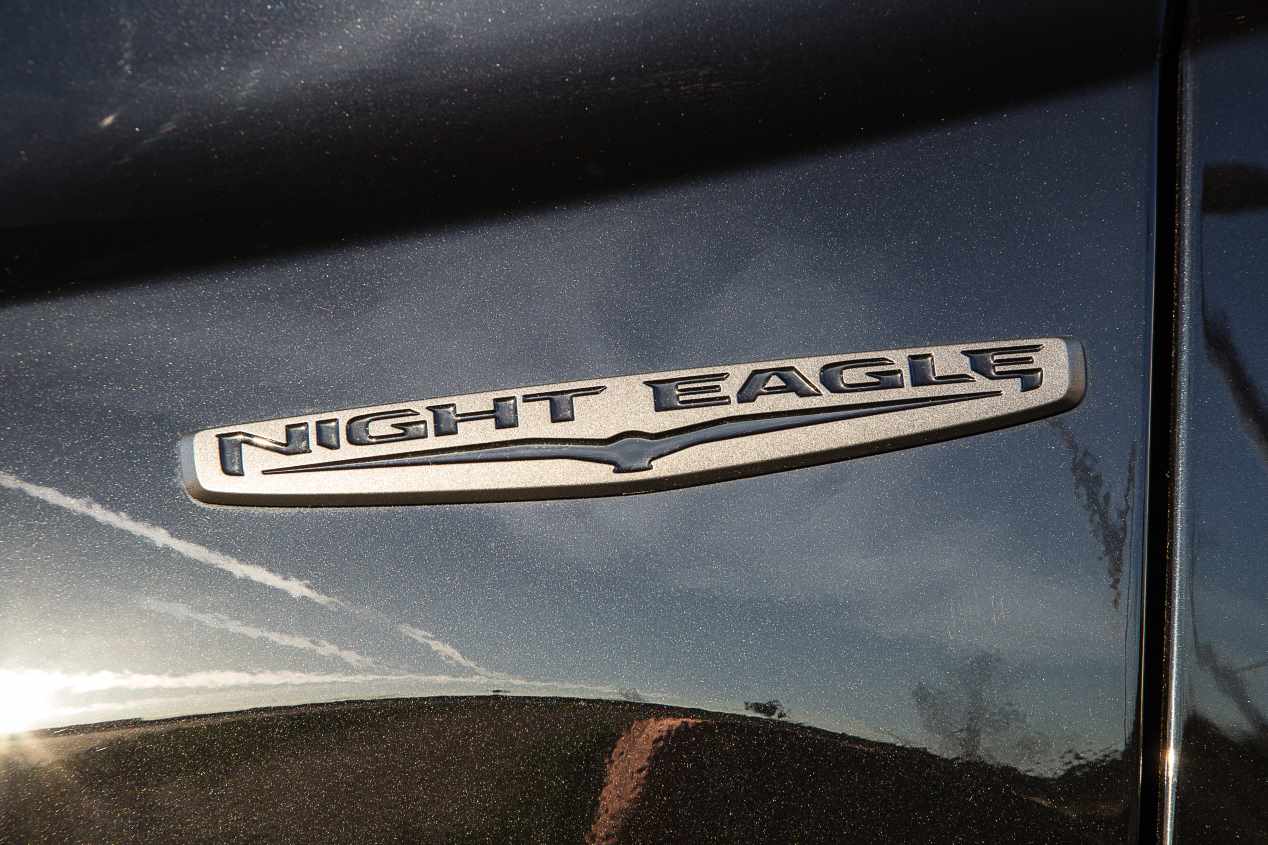 Nuevas ediciones especiales Jeep Renegade Night Eagle II y Deserthawk